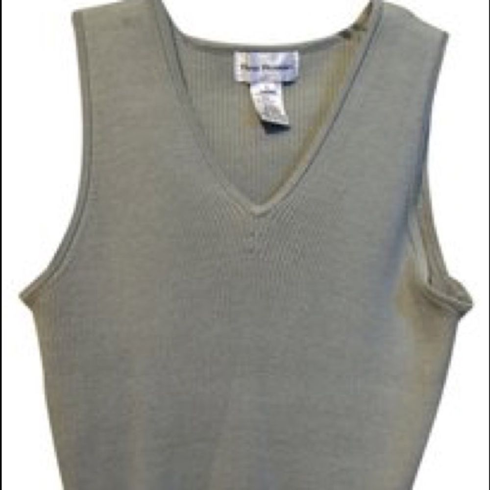 Grey Rena Rowan top thick sleeveless sweater like